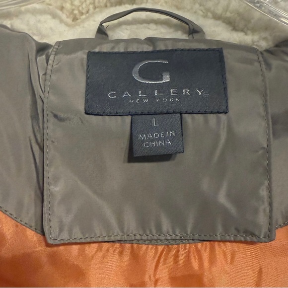NWOT Gallery Faux Down Hood Utility Puffer Coat. Color: Lt. Sage. Size:Large - Picture 4 of 15